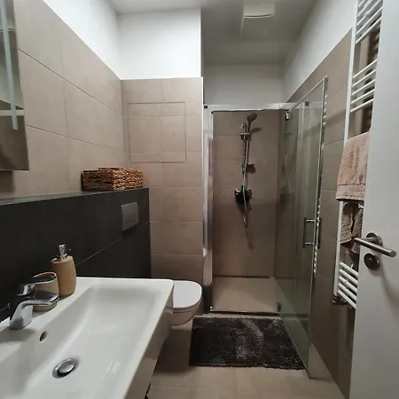 Lovely 2-bedroom In * Bratysława