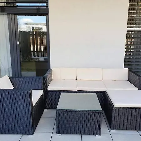Apartament Lovely 2-bedroom In Bratysława